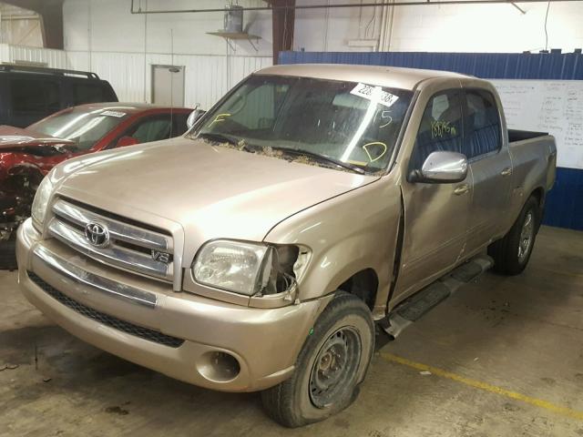 5TBET34185S482358 - 2005 TOYOTA TUNDRA DOU GOLD photo 2