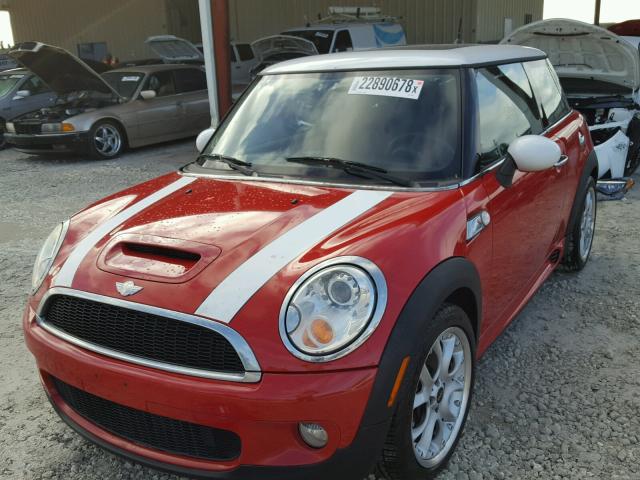 WMWMF73507TT84707 - 2007 MINI COOPER S RED photo 2