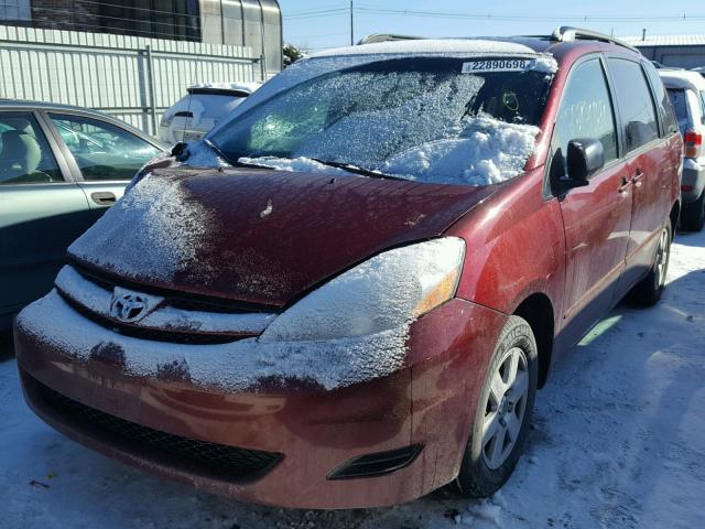 5TDZK23C17S003886 - 2007 TOYOTA SIENNA CE RED photo 2