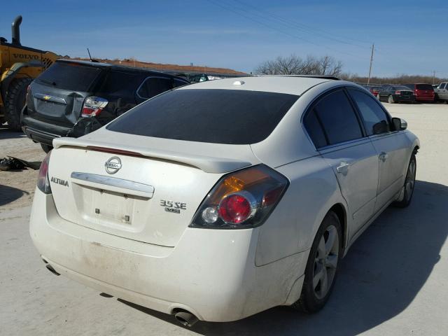 1N4BL21E57C190799 - 2007 NISSAN ALTIMA 3.5 WHITE photo 4