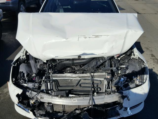 WDDGF4HB7CA631794 - 2012 MERCEDES-BENZ C 250 WHITE photo 7