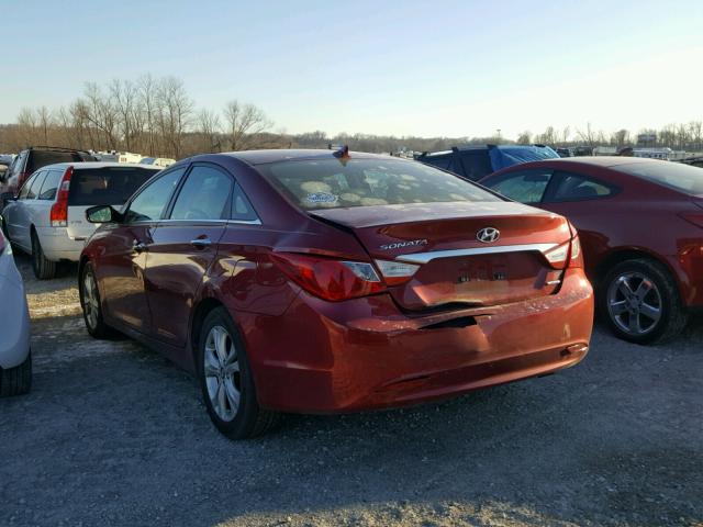 5NPEC4AC2BH190418 - 2011 HYUNDAI SONATA SE RED photo 3