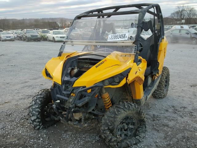 3JBPVAP22HJ000883 - 2017 CAN-AM MAVERICK X YELLOW photo 2