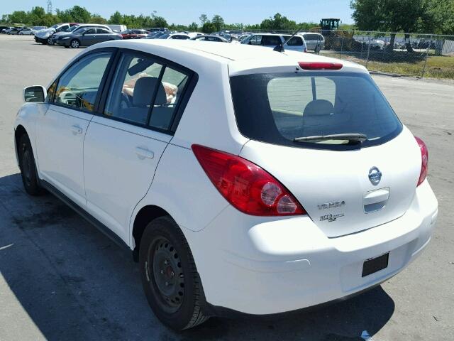 3N1BC13E89L501069 - 2009 NISSAN VERSA S WHITE photo 3