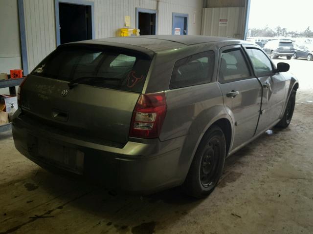 2D4FV48T05H554646 - 2005 DODGE MAGNUM SE GRAY photo 4