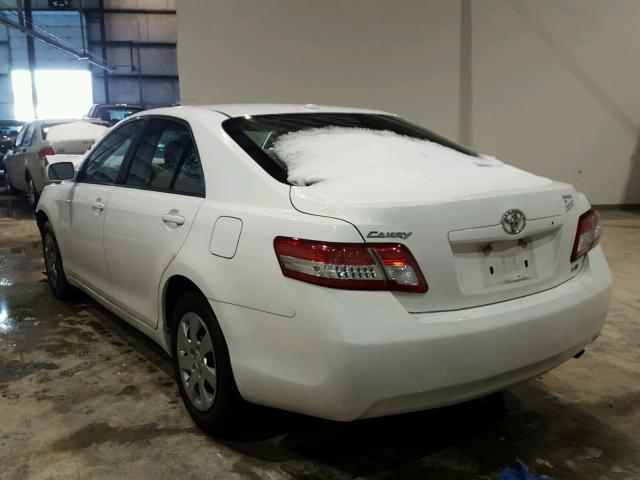 4T4BF3EK8AR007244 - 2010 TOYOTA CAMRY BASE WHITE photo 3