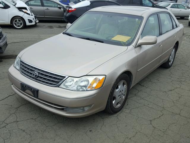 4T1BF28B23U323726 - 2003 TOYOTA AVALON XL GOLD photo 2