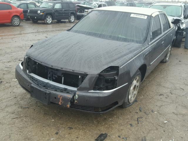 1G6KD57Y17U232084 - 2007 CADILLAC DTS BROWN photo 2