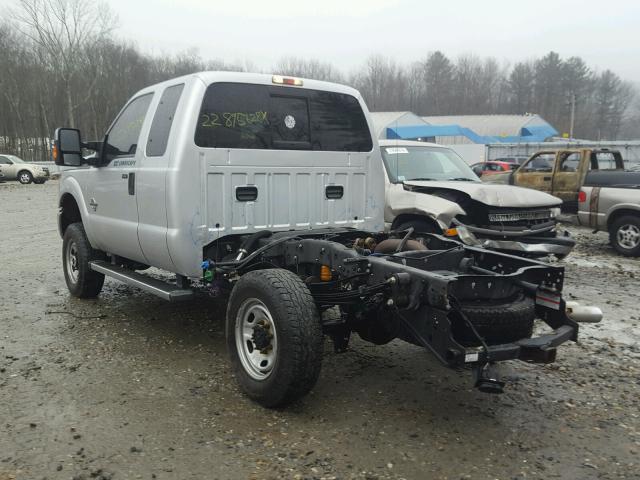 1FT8X3BT9GEB00733 - 2016 FORD F350 SUPER SILVER photo 3