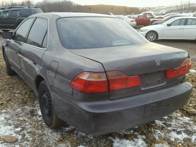 1HGCG5647WA098433 - 1998 HONDA ACCORD LX GRAY photo 3