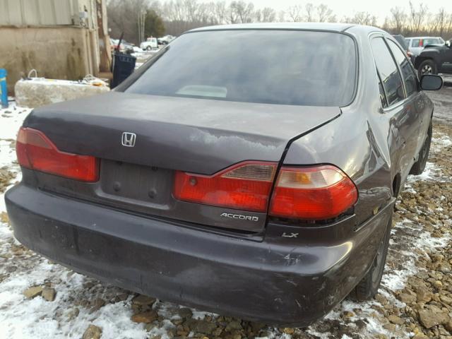 1HGCG5647WA098433 - 1998 HONDA ACCORD LX GRAY photo 4