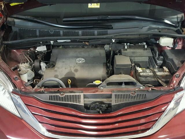 5TDKK3DC3FS578382 - 2015 TOYOTA SIENNA LE BURGUNDY photo 7