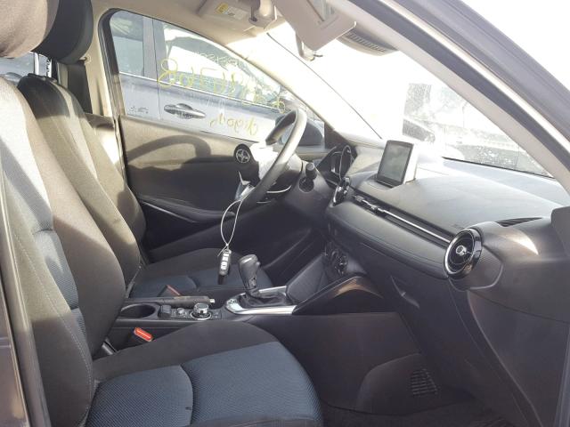 3MYDLBZV2GY111315 - 2016 TOYOTA SCION IA GRAY photo 5