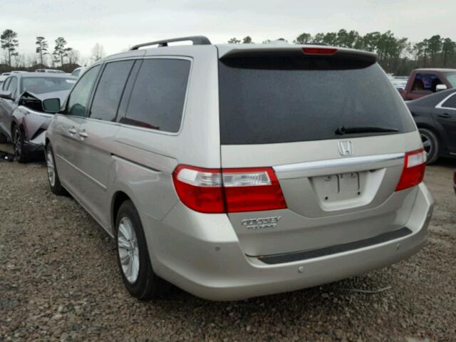 5FNRL38846B066085 - 2006 HONDA ODYSSEY TO SILVER photo 3