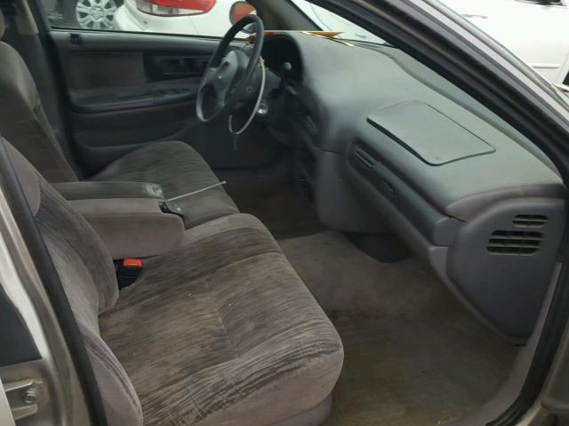 2B3HD46T7VH742805 - 1997 DODGE INTREPID GRAY photo 5