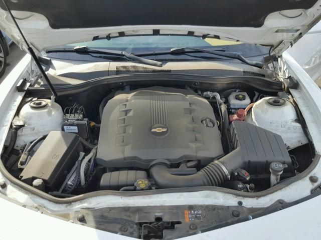 2G1FA1E35D9152537 - 2013 CHEVROLET CAMARO LS WHITE photo 7