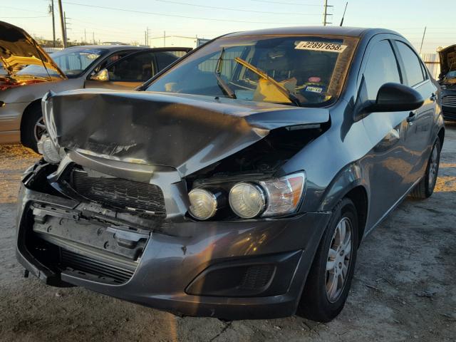 1G1JC5SB0D4178814 - 2013 CHEVROLET SONIC LT GRAY photo 2