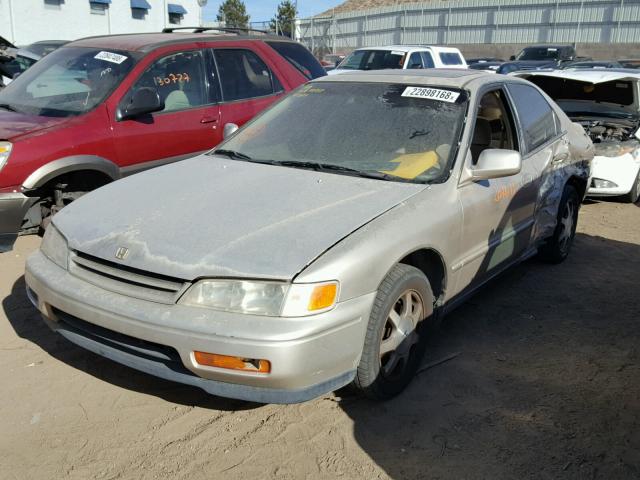 1HGCD5650SA043396 - 1995 HONDA ACCORD EX GOLD photo 2