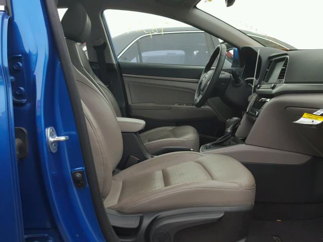 5NPD84LF5HH002665 - 2017 HYUNDAI ELANTRA SE BLUE photo 5