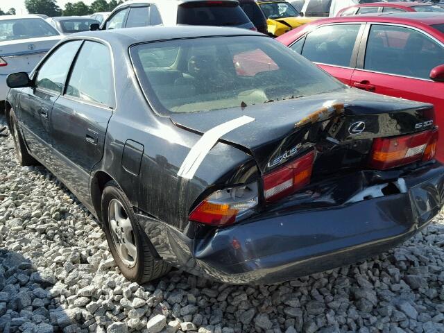 JT8BF28G6W5029484 - 1998 LEXUS ES 300 BLACK photo 3