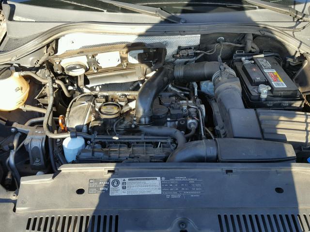 WVGAV7AX9AW522047 - 2010 VOLKSWAGEN TIGUAN S BLACK photo 7