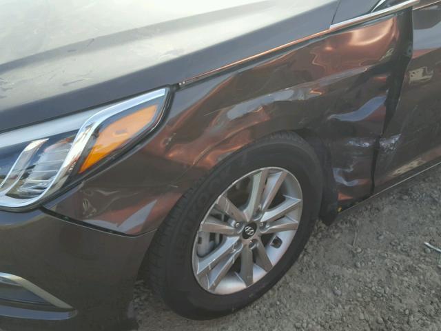 5NPE24AF8FH161119 - 2015 HYUNDAI SONATA SE BROWN photo 9