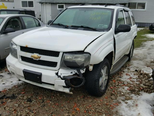 1GNDT13S372217561 - 2007 CHEVROLET TRAILBLAZE WHITE photo 2