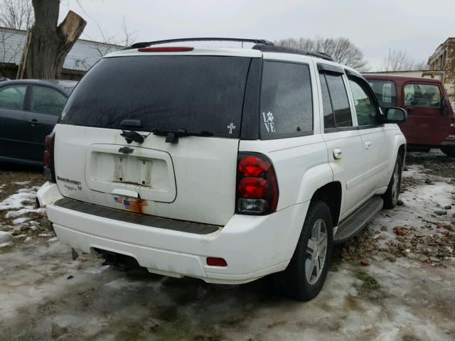 1GNDT13S372217561 - 2007 CHEVROLET TRAILBLAZE WHITE photo 4