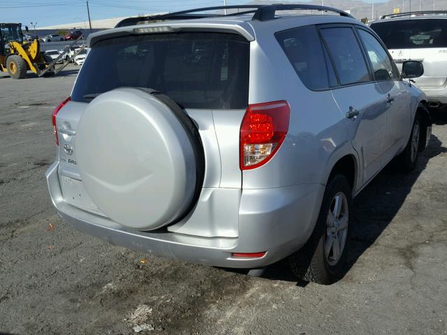 JTMZK33V886015865 - 2008 TOYOTA RAV4 GRAY photo 4