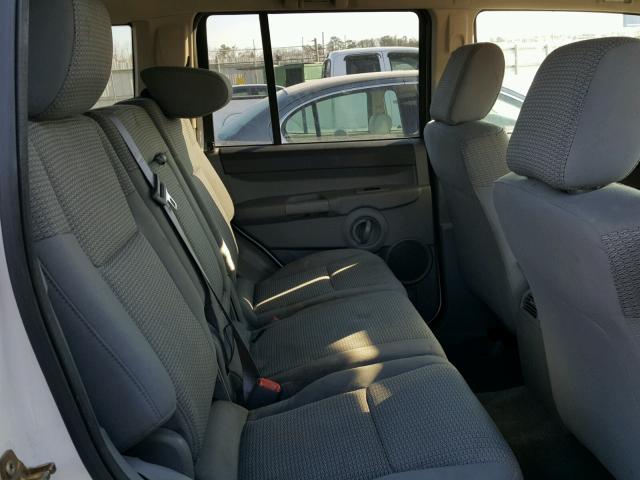 1J8HH48N06C286595 - 2006 JEEP COMMANDER თეთრი ფოტო 6