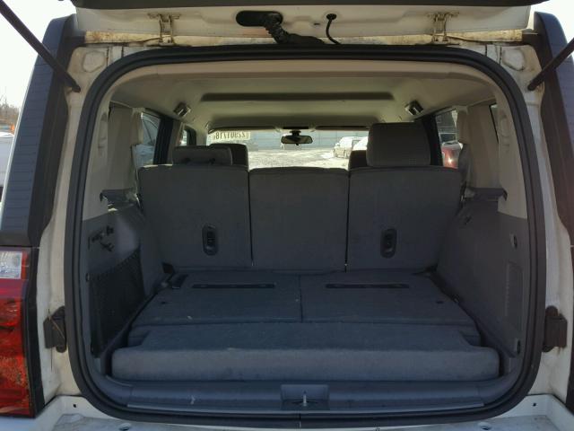 1J8HH48N06C286595 - 2006 JEEP COMMANDER თეთრი ფოტო 9