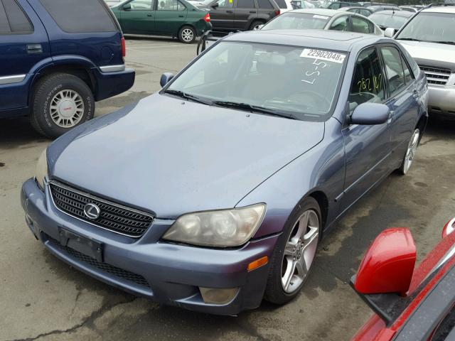 JTHBD192X40091600 - 2004 LEXUS IS 300 BLUE photo 2