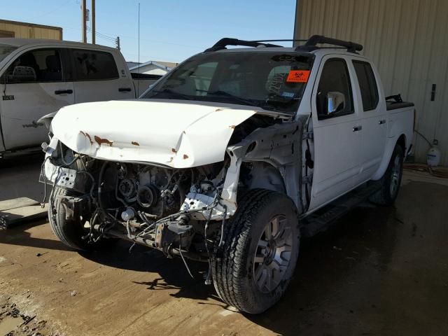 1N6AD0ER3BC409785 - 2011 NISSAN FRONTIER S WHITE photo 2