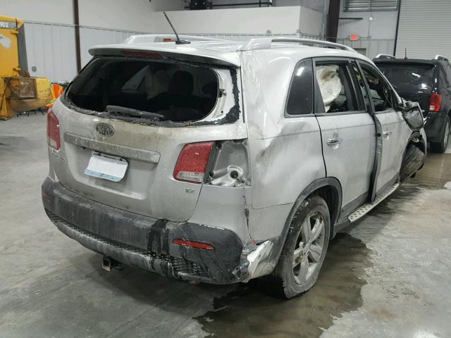 5XYKU4A61DG333377 - 2013 KIA SORENTO EX SILVER photo 4