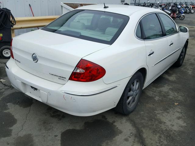 2G4WD582281171670 - 2008 BUICK LACROSSE C WHITE photo 4