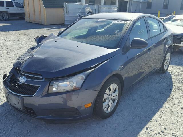 1G1PA5SH1E7357156 - 2014 CHEVROLET CRUZE LS GRAY photo 2