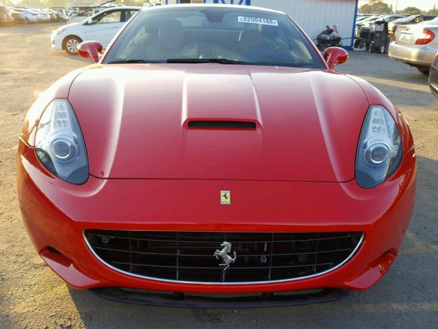 ZFF65TJA8D0192067 - 2013 FERRARI CALIFORNIA RED photo 9