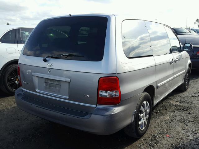 KNDUP131346543675 - 2004 KIA SEDONA EX SILVER photo 4