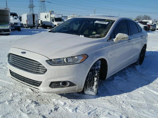 3FA6P0H9XDR266260 - 2013 FORD FUSION SE WHITE photo 2