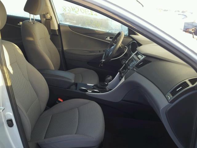 5NPEB4AC7CH418112 - 2012 HYUNDAI SONATA GLS SILVER photo 5