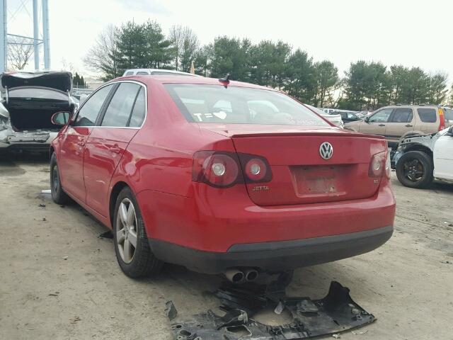 3VWRZ71K68M010768 - 2008 VOLKSWAGEN JETTA SE RED photo 3