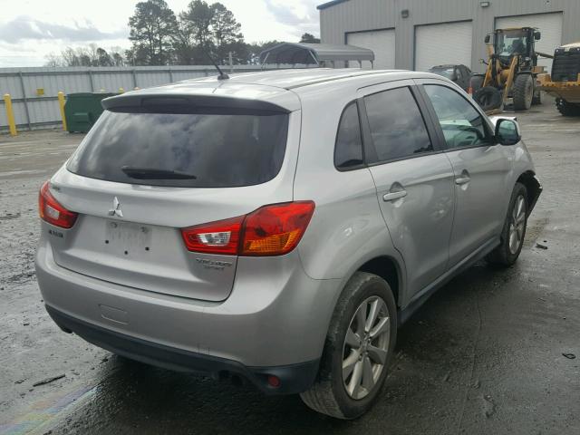 4A4AP3AU5EE031864 - 2014 MITSUBISHI OUTLANDER SILVER photo 4