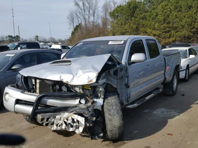 3TMKU72N47M011220 - 2007 TOYOTA TACOMA DOU GRAY photo 2