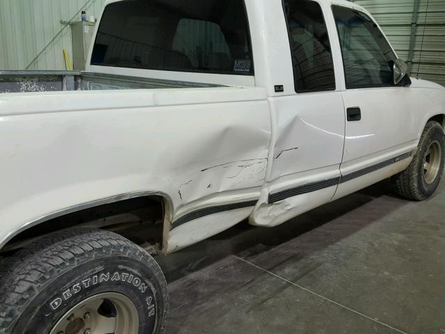 2GTEC19K2R1587505 - 1994 GMC SIERRA C15 WHITE photo 9