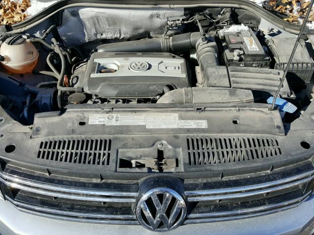 WVGAV7AX0CW590689 - 2012 VOLKSWAGEN TIGUAN S GRAY photo 7