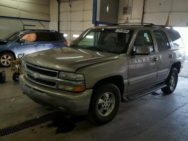 1GNEC13T71R216747 - 2001 CHEVROLET TAHOE C150 GRAY photo 2