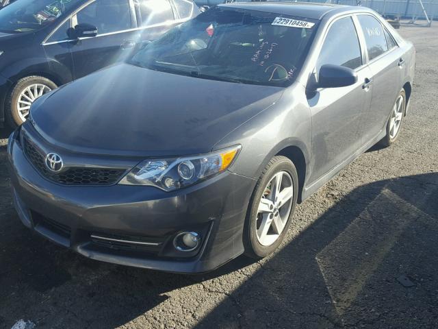 4T1BF1FKXCU637119 - 2012 TOYOTA CAMRY BASE GRAY photo 2