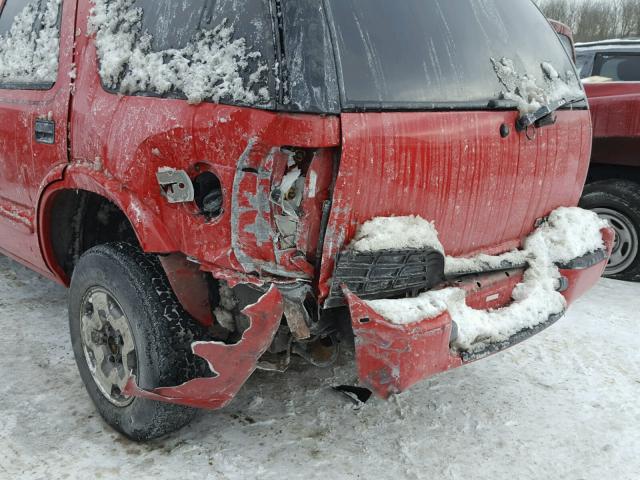 1GNDT13X53K141427 - 2003 CHEVROLET BLAZER RED photo 9