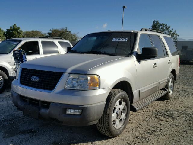 1FMPU16516LA55801 - 2006 FORD EXPEDITION SILVER photo 2