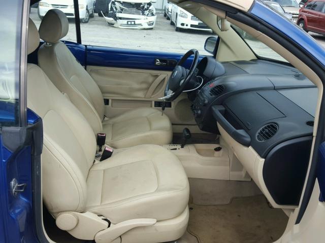 3VWRF31Y48M411970 - 2008 VOLKSWAGEN NEW BEETLE 蓝色 照片 5